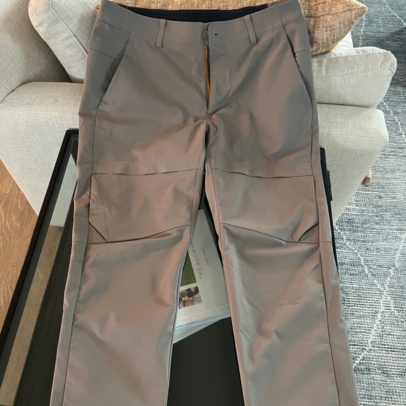 Lululemon Athletica Gray Cargo Pants - Picture 1 of 3